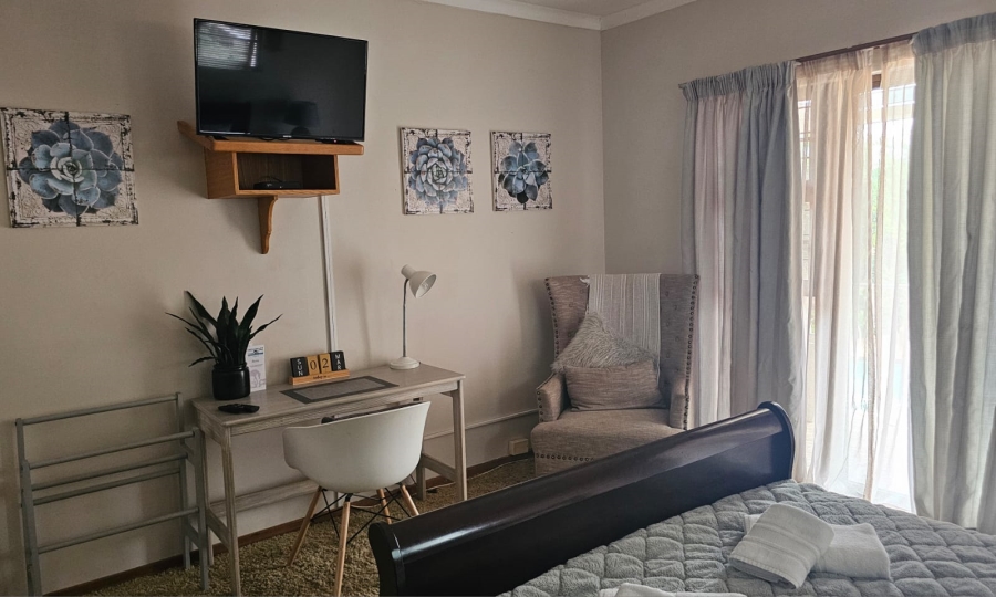 10 Bedroom Property for Sale in Warrenton Northern Cape